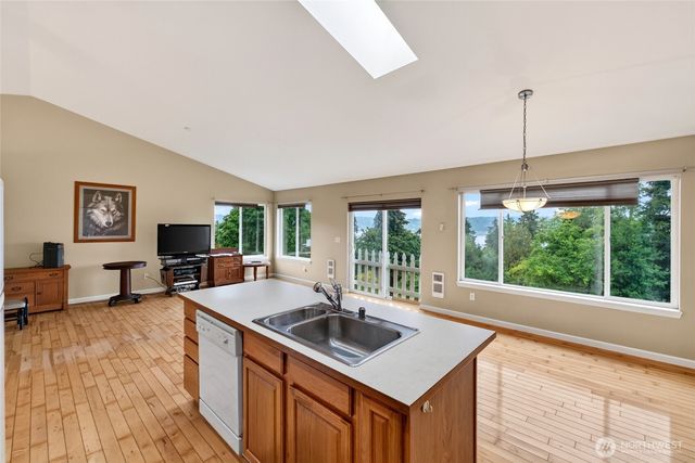 13204 Emerald Drive NW, Gig Harbor, WA 98329
