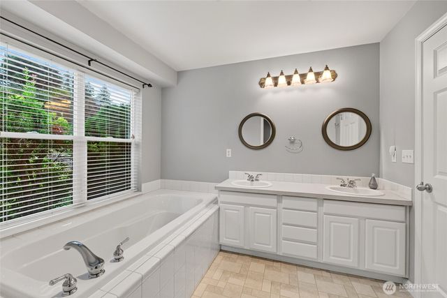 13204 Emerald Drive NW, Gig Harbor, WA 98329
