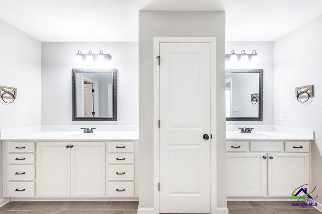 203 Amberley Court, Kathleen, GA 31047