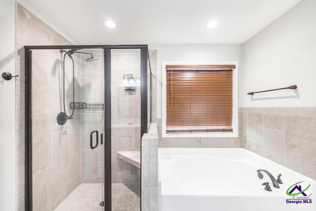 203 Amberley Court, Kathleen, GA 31047