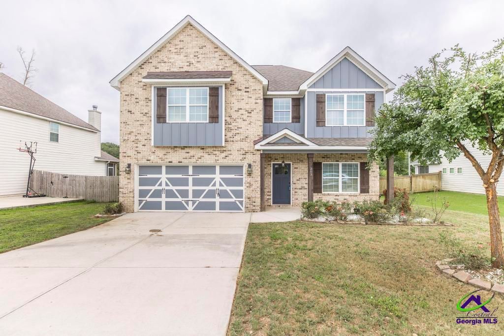 203 Amberley Court, Kathleen, GA 31047
