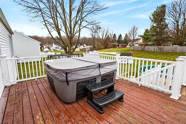 3249 Green Tree Drive, Macedon, NY 14568