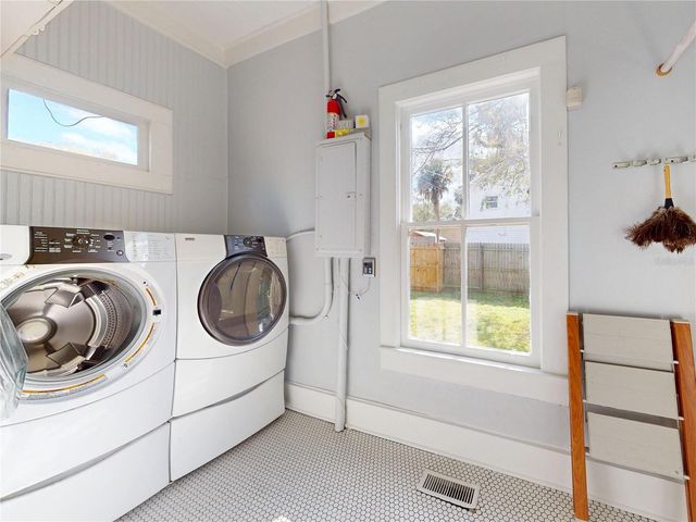 311 W 10TH STREET, Sanford, FL 32771