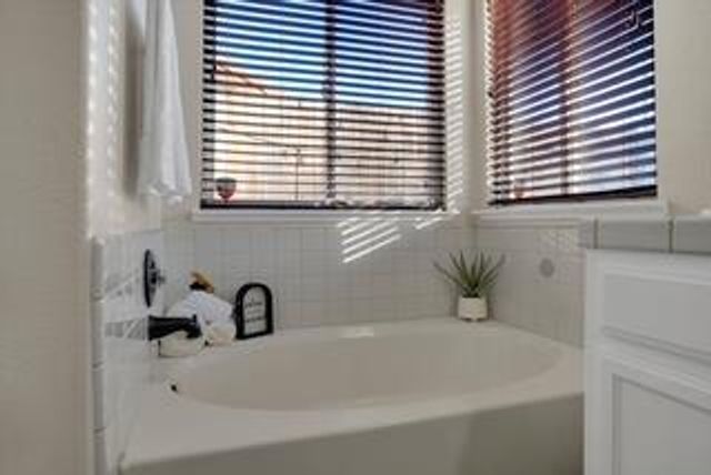 2500 Novi Dr, Riverbank, CA 95367