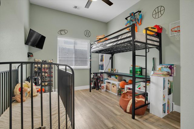 2500 Novi Dr, Riverbank, CA 95367