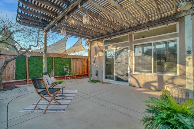 2500 Novi Dr, Riverbank, CA 95367