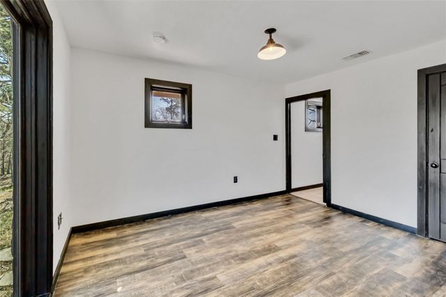 128 Kaupo DR, Bastrop, TX 78602