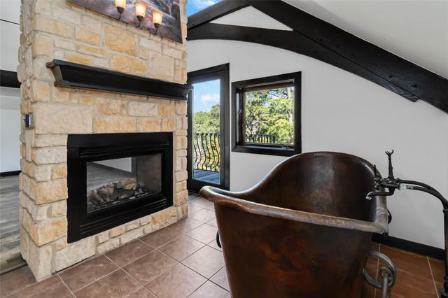128 Kaupo DR, Bastrop, TX 78602