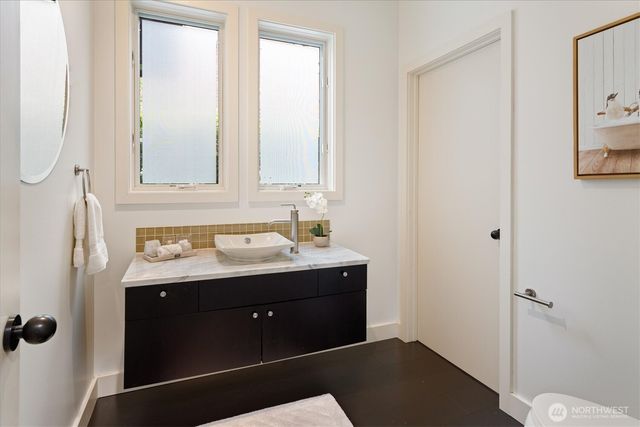 1110 36th Avenue, Seattle, WA 98122