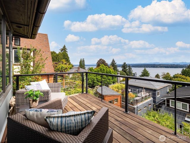 1110 36th Avenue, Seattle, WA 98122