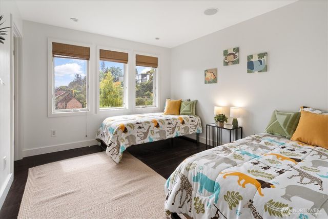 1110 36th Avenue, Seattle, WA 98122