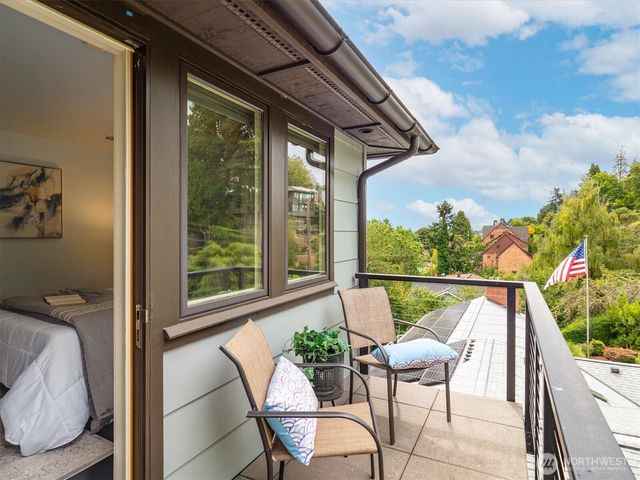 1110 36th Avenue, Seattle, WA 98122