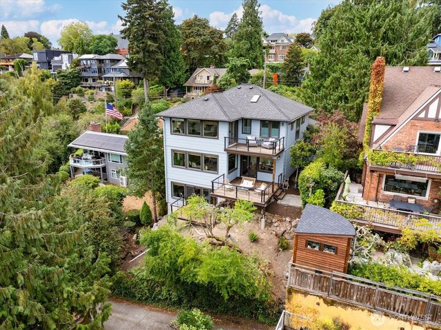 1110 36th Avenue, Seattle, WA 98122