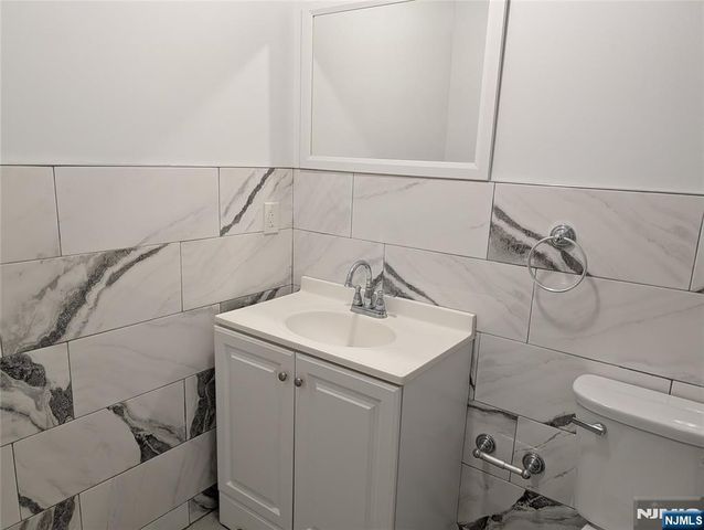 154 Highland Avenue 1, Clifton, NJ 07011