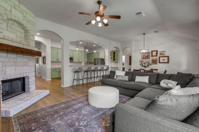 904 Oldwick Castle WAY, Pflugerville, TX 78660