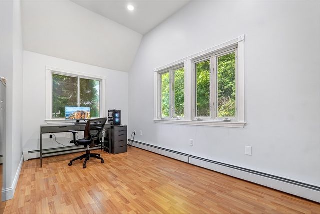 19 Sutcliffe Park, Newton, MA 02461