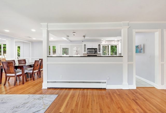 19 Sutcliffe Park, Newton, MA 02461