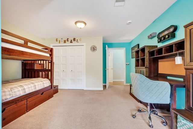 19 Sutcliffe Park, Newton, MA 02461
