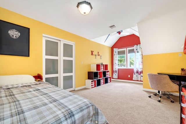 19 Sutcliffe Park, Newton, MA 02461