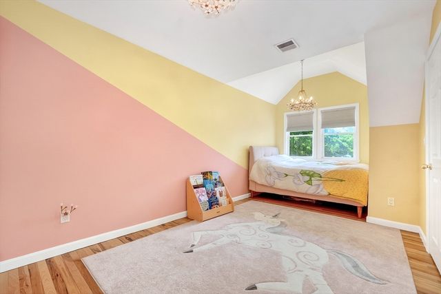 19 Sutcliffe Park, Newton, MA 02461
