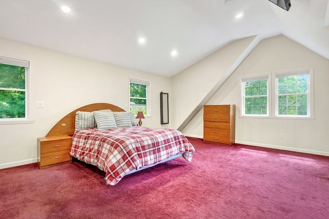 19 Sutcliffe Park, Newton, MA 02461