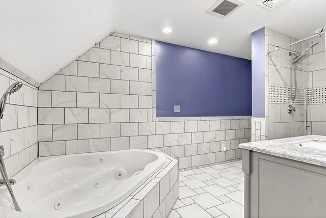 19 Sutcliffe Park, Newton, MA 02461
