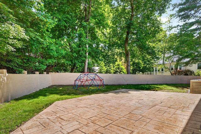19 Sutcliffe Park, Newton, MA 02461