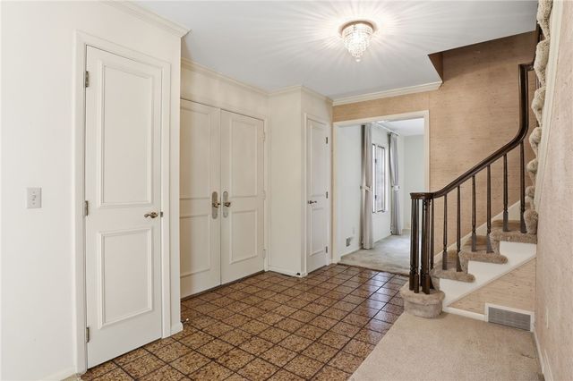 120 Oak Lane, Brighton, NY 14610