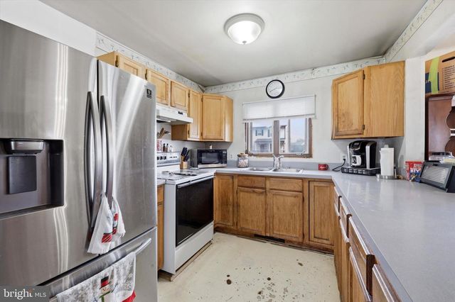 59 CORAL LN, Levittown, PA 19055
