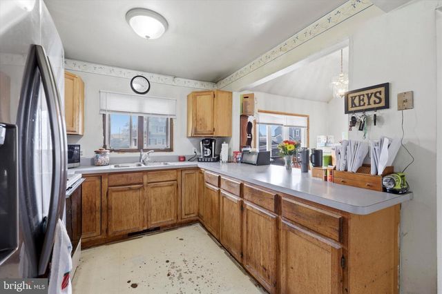 59 CORAL LN, Levittown, PA 19055