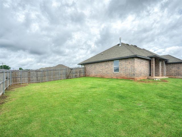 4424 Idylbreeze Drive, Oklahoma City, OK 73179