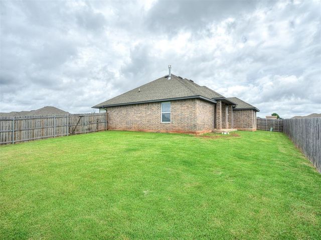 4424 Idylbreeze Drive, Oklahoma City, OK 73179