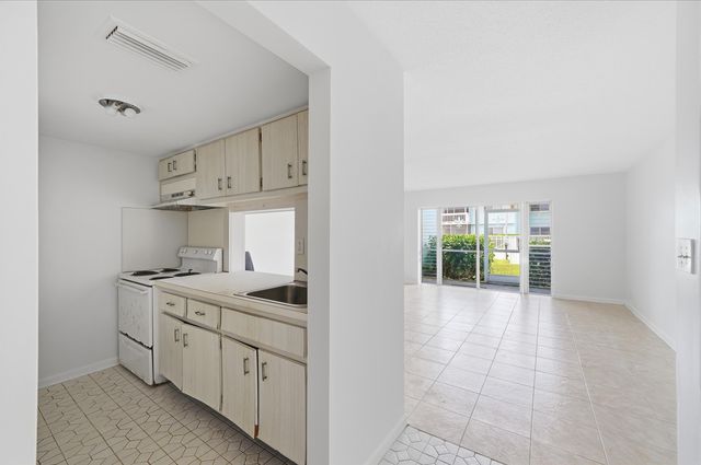 322 N Federal Highway 139, Deerfield Beach, FL 33441
