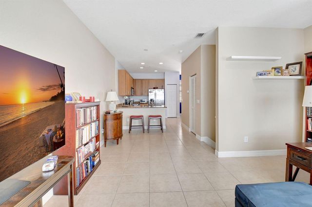 117 Harbors Way, Boynton Beach, FL 33435