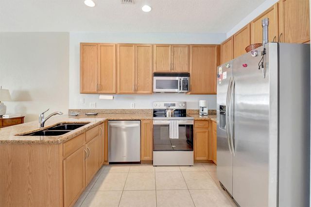 117 Harbors Way, Boynton Beach, FL 33435
