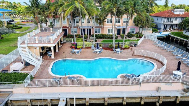 117 Harbors Way, Boynton Beach, FL 33435