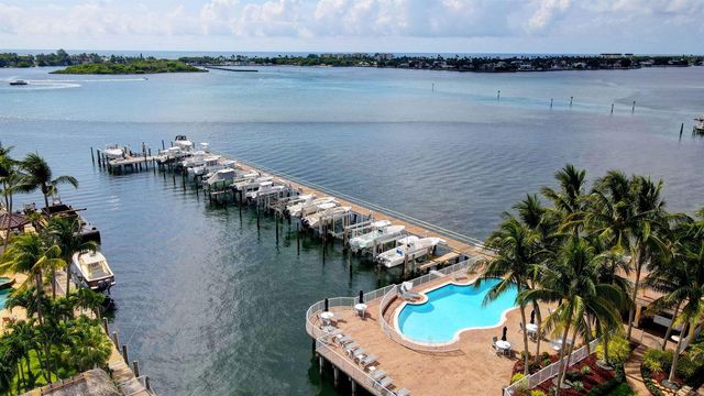117 Harbors Way, Boynton Beach, FL 33435