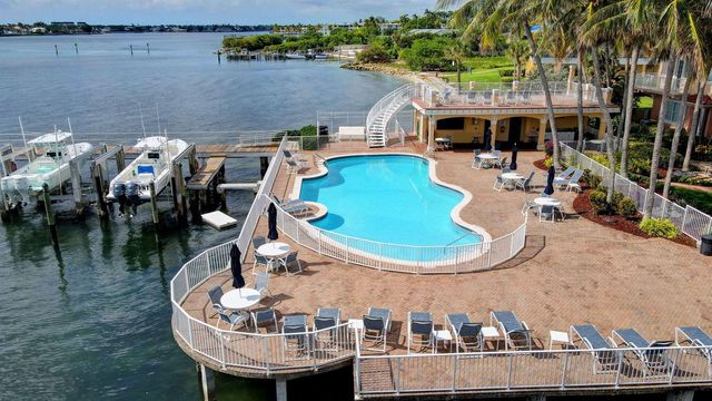 117 Harbors Way, Boynton Beach, FL 33435
