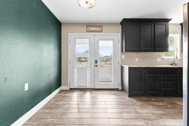 5729 County Road 402, Grandview, TX 76050