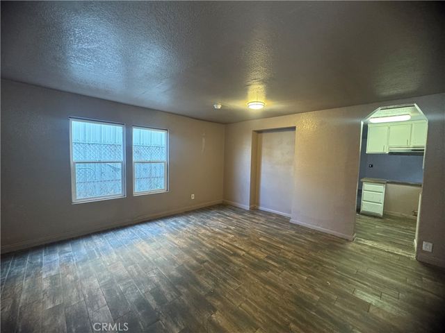 2200 E 105th, Los Angeles, CA 90007