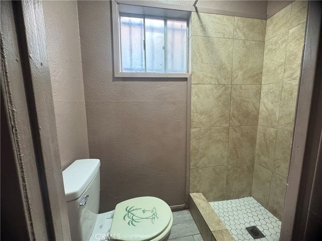 2200 E 105th, Los Angeles, CA 90007