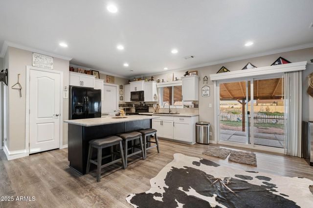 26243 N VINEYARD Lane, Paulden, AZ 86334