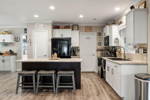 26243 N VINEYARD Lane, Paulden, AZ 86334