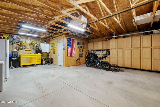 26243 N VINEYARD Lane, Paulden, AZ 86334