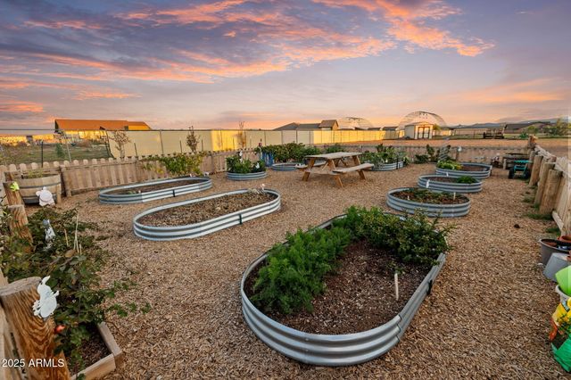 26243 N VINEYARD Lane, Paulden, AZ 86334