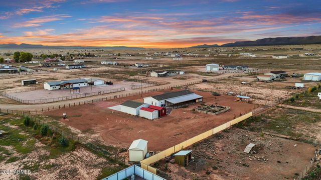 26243 N VINEYARD Lane, Paulden, AZ 86334