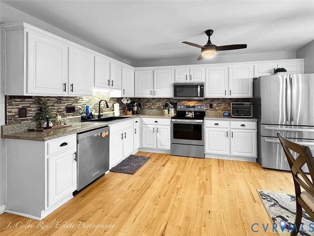 5671 Buckhunt Ln, New Kent, VA 23124