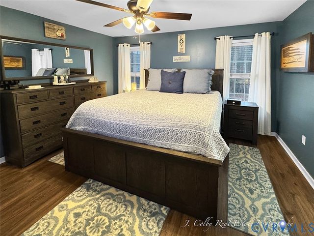 5671 Buckhunt Ln, New Kent, VA 23124