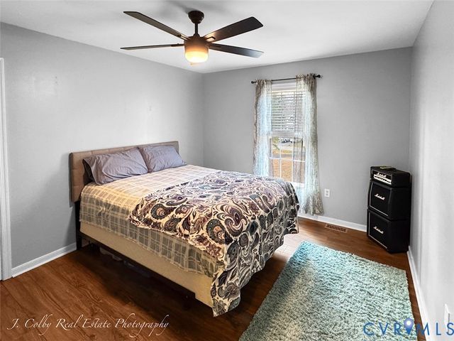 5671 Buckhunt Ln, New Kent, VA 23124