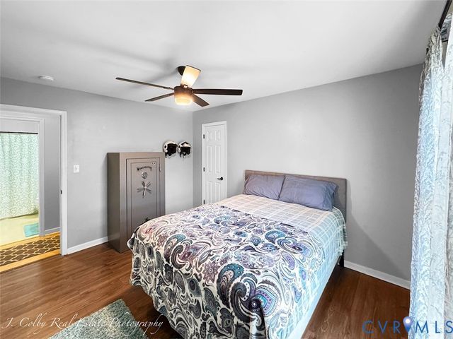 5671 Buckhunt Ln, New Kent, VA 23124